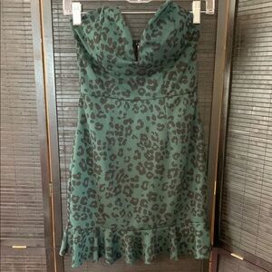 Trixxi Green Leopard Print Strapless Sweetheart Cocktail Dress
